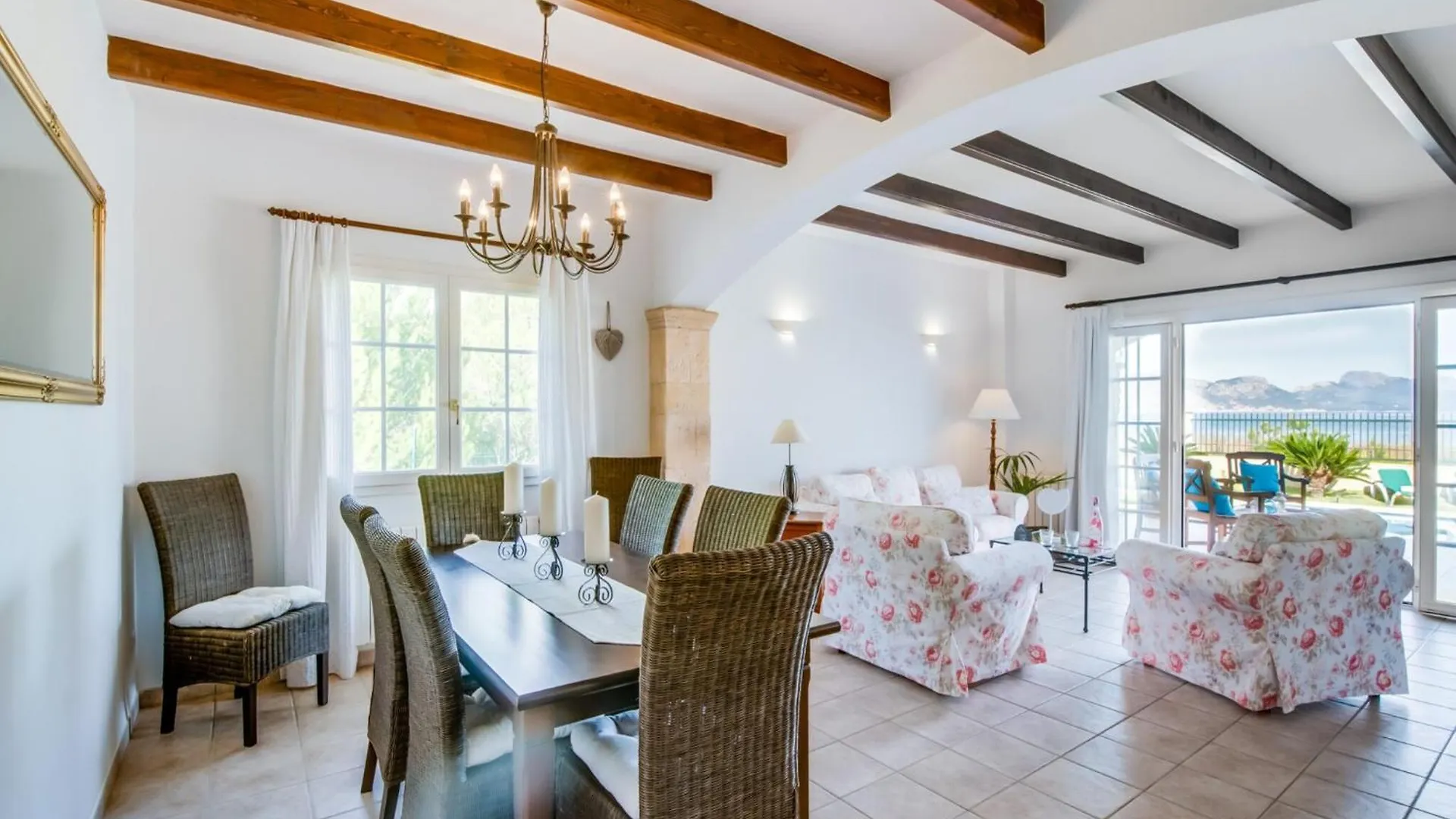 Hébergement de vacances Elegant Holiday Villa With Private Pool Alcúdia